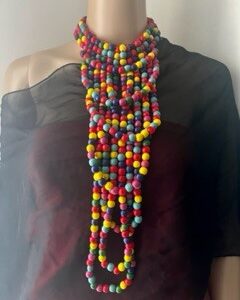 COLLIER ZOULOU A PERLES AVEC FERMOIR REGLABLE