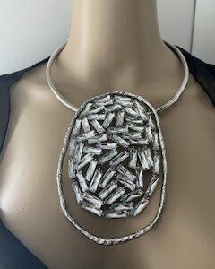 Chic collier ethnique avec fermoir magnétique