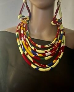 Parure africaine en tissu wax