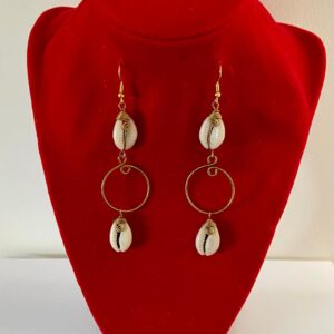 Boucles d'oreilles africaines en Coquillages ou Cauris