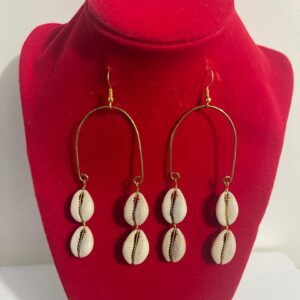 Boucles d'oreilles africaines en Coquillages ou Cauris