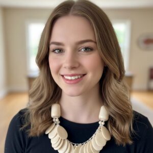 Collier plastron en os de bovin  fait main